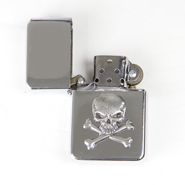 Skull and Crossbones Chrome Lighter